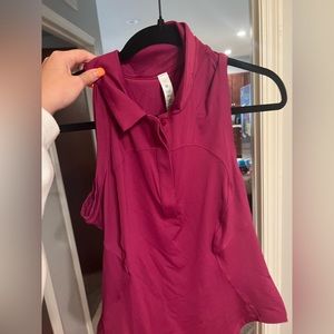 Lululemon Quick-Dry sleeveless polo shirt in color pageants purple size 8!